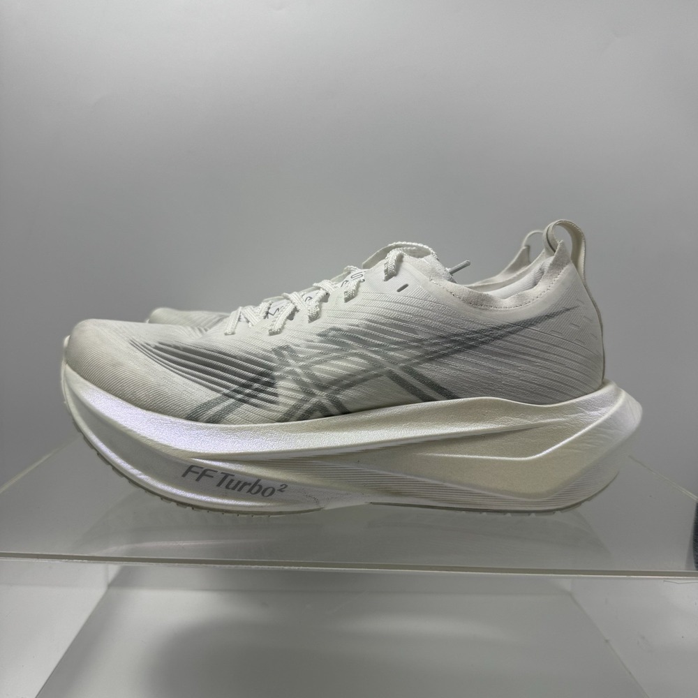 ASICS Megablast White Silver Running Shoes 1013A170 Men's Size 6.5 / Women's 8